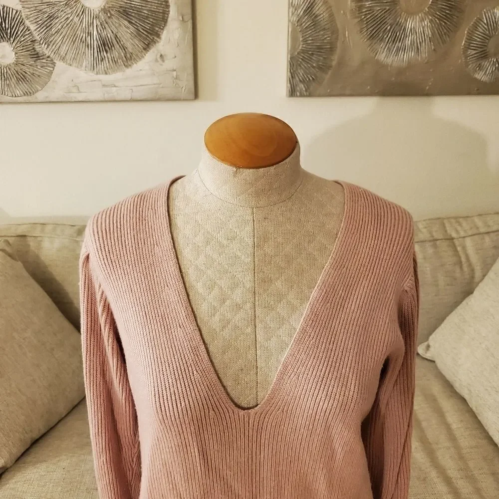 Free People Gingersnap Sweater sz Medium in Pink